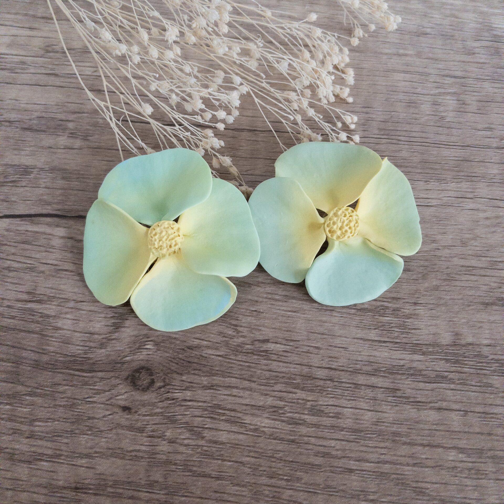 Spring Flowers Mabel